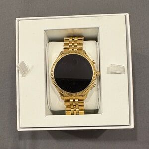 Michael Kors Gold-Tone Round Smartwatch with Metal Link Bracelet